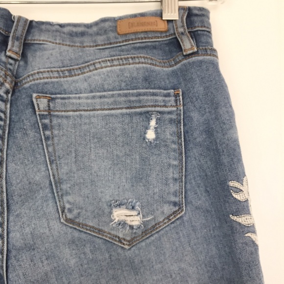 Blanknyc Embroidered Tassel-Hem Jeans Waist 29” - Picture 6 of 12